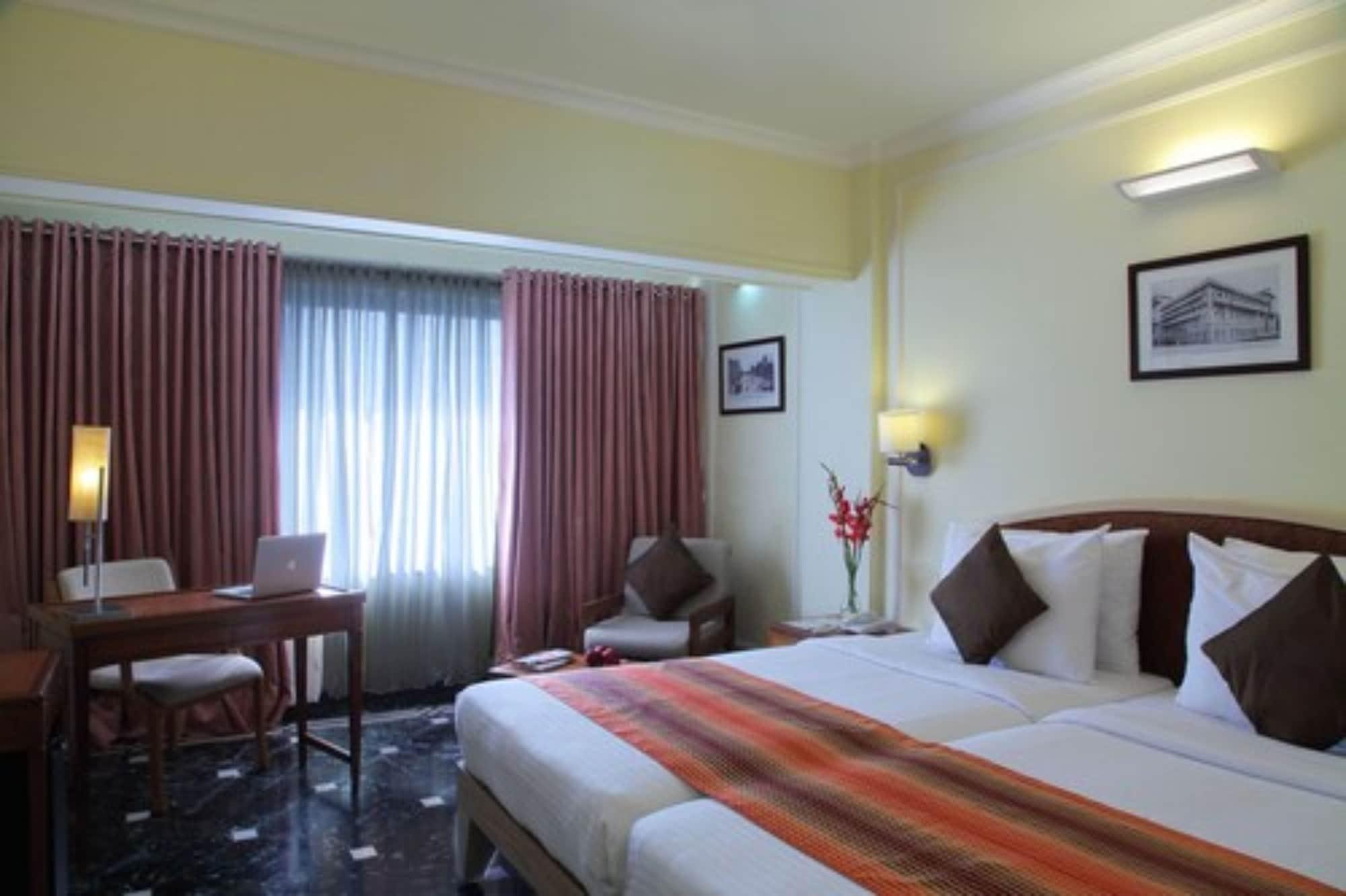 Hiltop Hotel Mumbai Exterior photo
