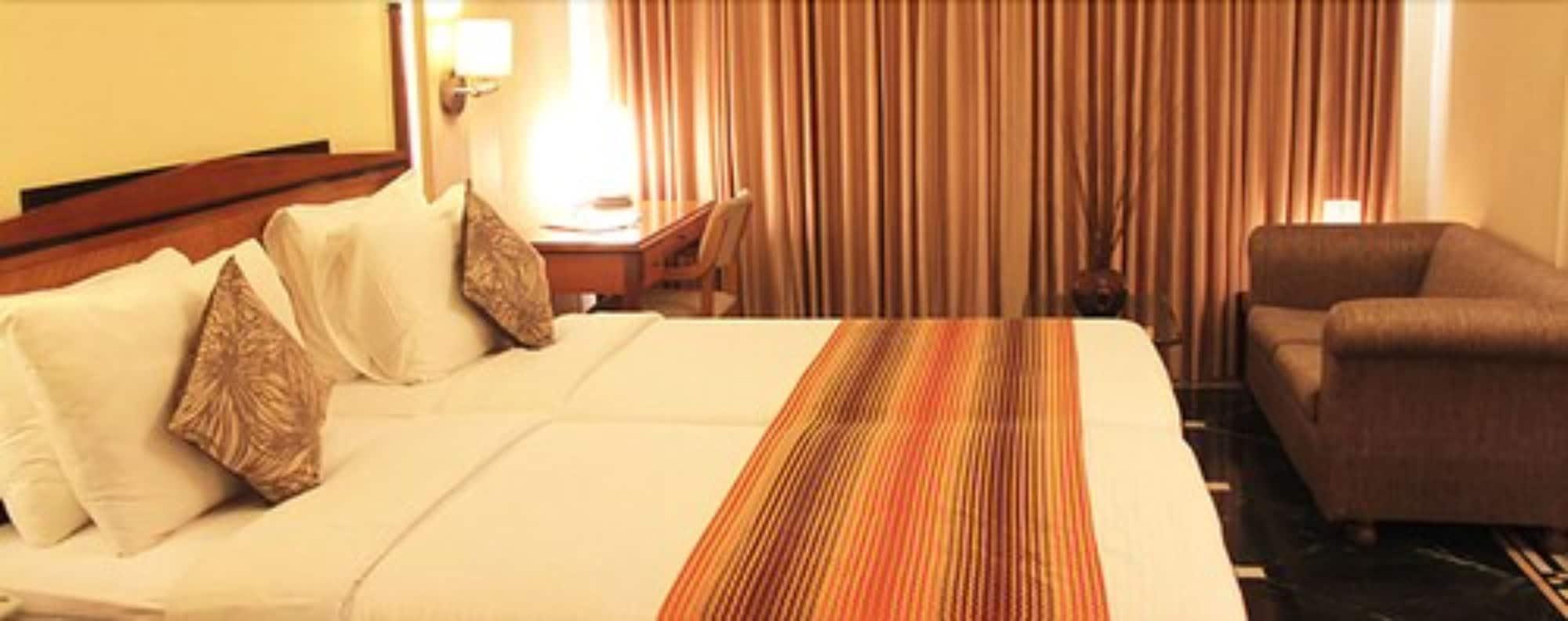 Hiltop Hotel Mumbai Exterior photo
