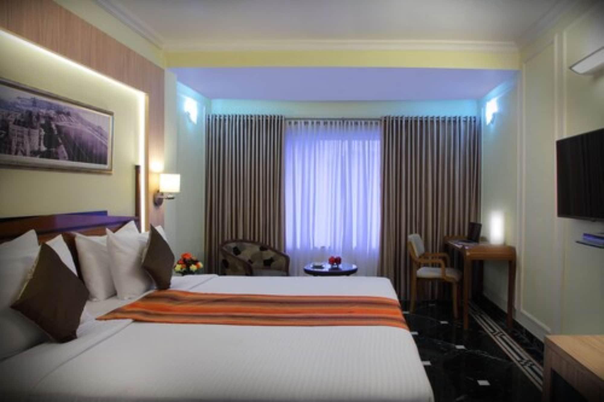 Hiltop Hotel Mumbai Exterior photo