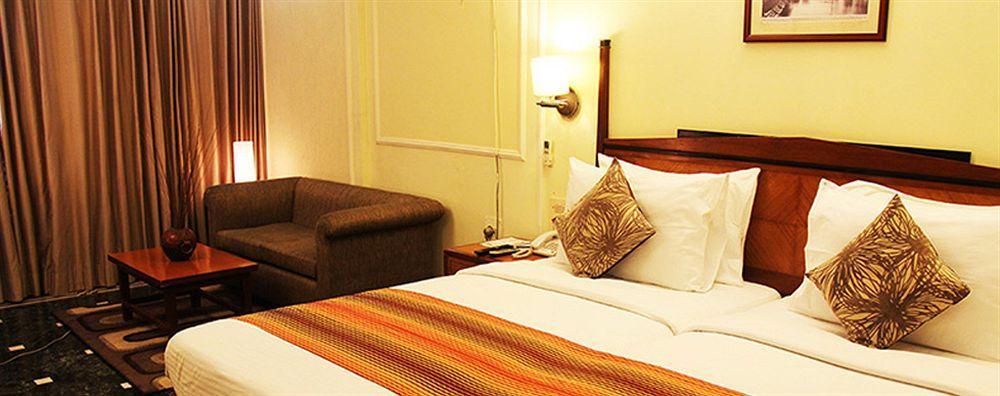 Hiltop Hotel Mumbai Exterior photo