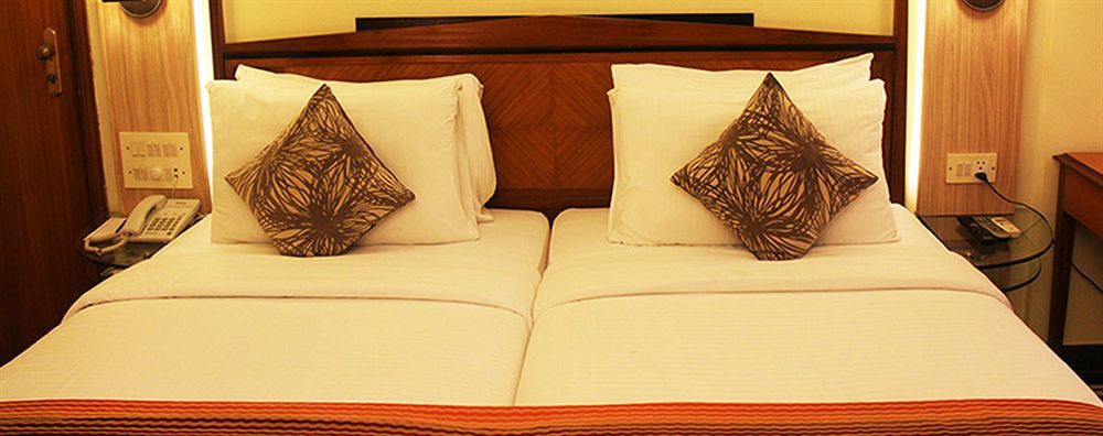 Hiltop Hotel Mumbai Exterior photo