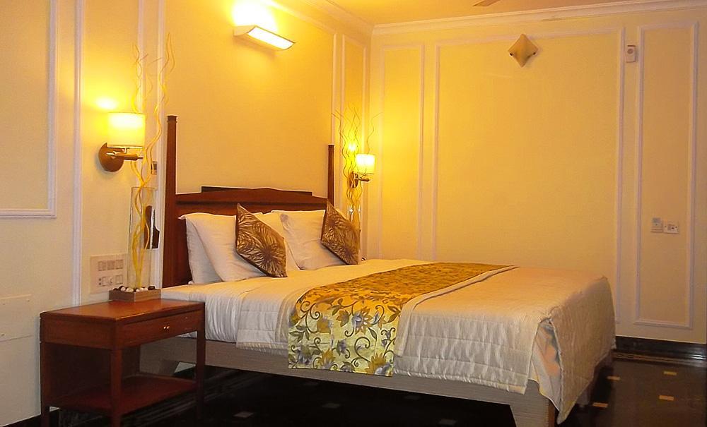 Hiltop Hotel Mumbai Exterior photo
